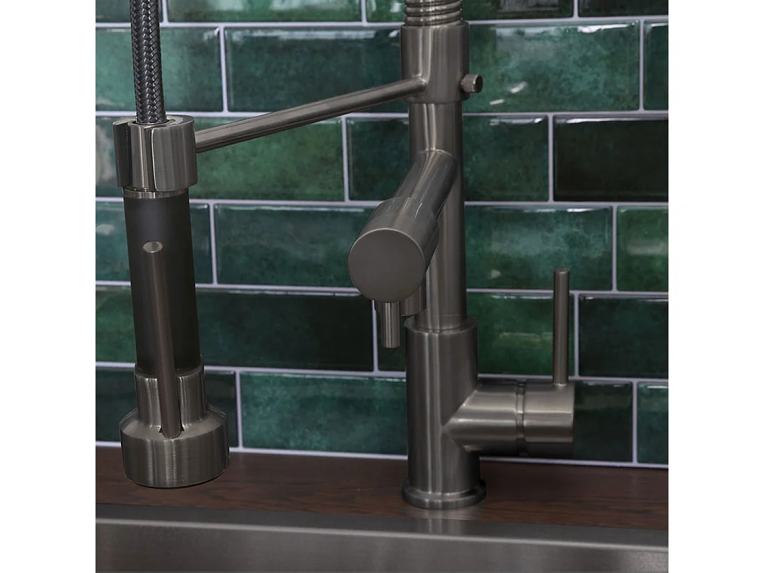 Big Pro Spültischarmatur mit Brause in Gun-Metal Essebagno