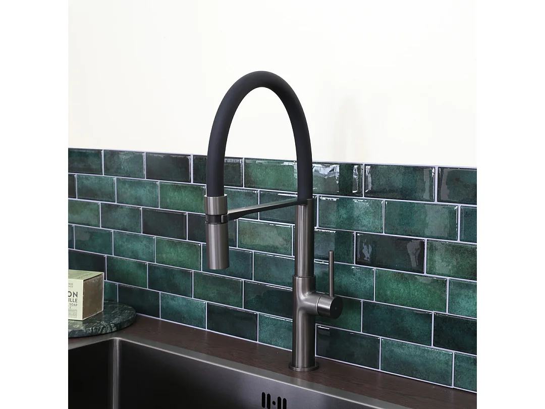 Magneto Miscelatore monocomando per lavabo con doccetta grigio metallizzato Essebagno