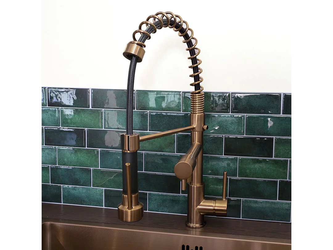 Big Pro Spültischarmatur mit Kupfer-Duscharmatur Essebagno