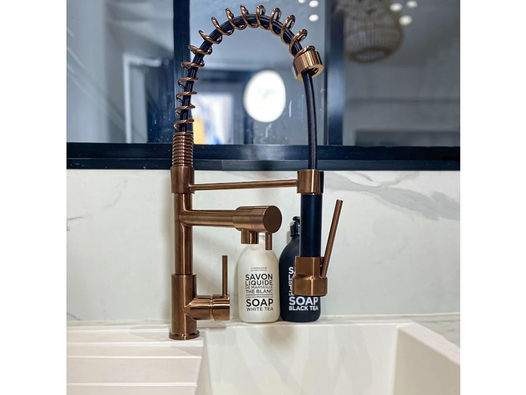 Big Pro Spültischmischer mit beweglicher Handbrause Kupfer gebürstet Essebagno