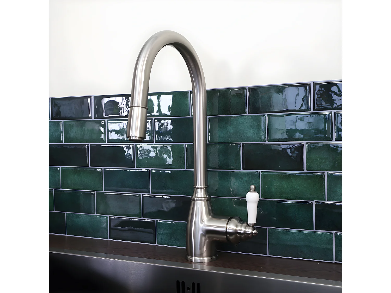 Grifo de cocina Ascott con ducha de mano en acero cepillado Essebagno