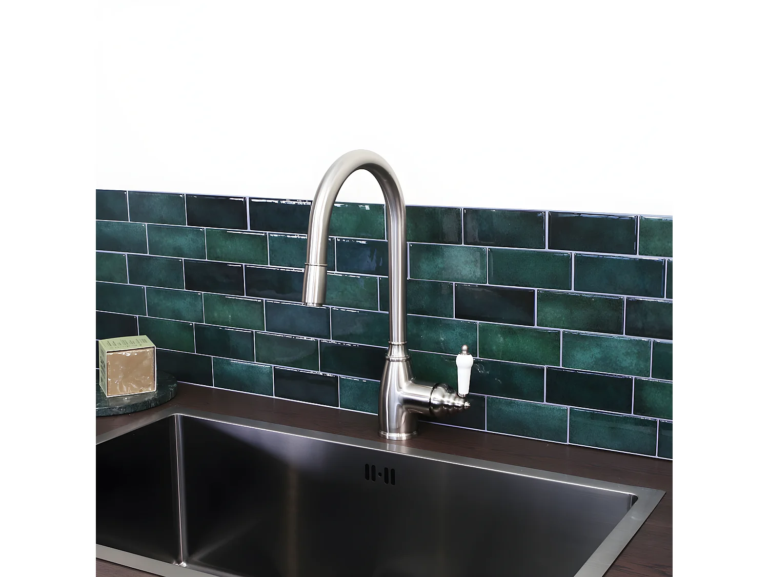 Grifo de cocina Ascott con ducha de mano en acero cepillado Essebagno