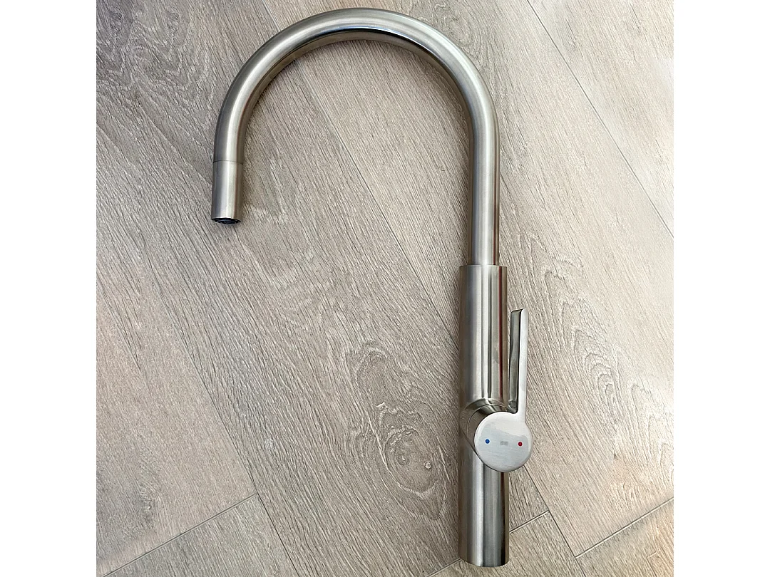 Reflet mitigeur évier façon inox - Essebagno