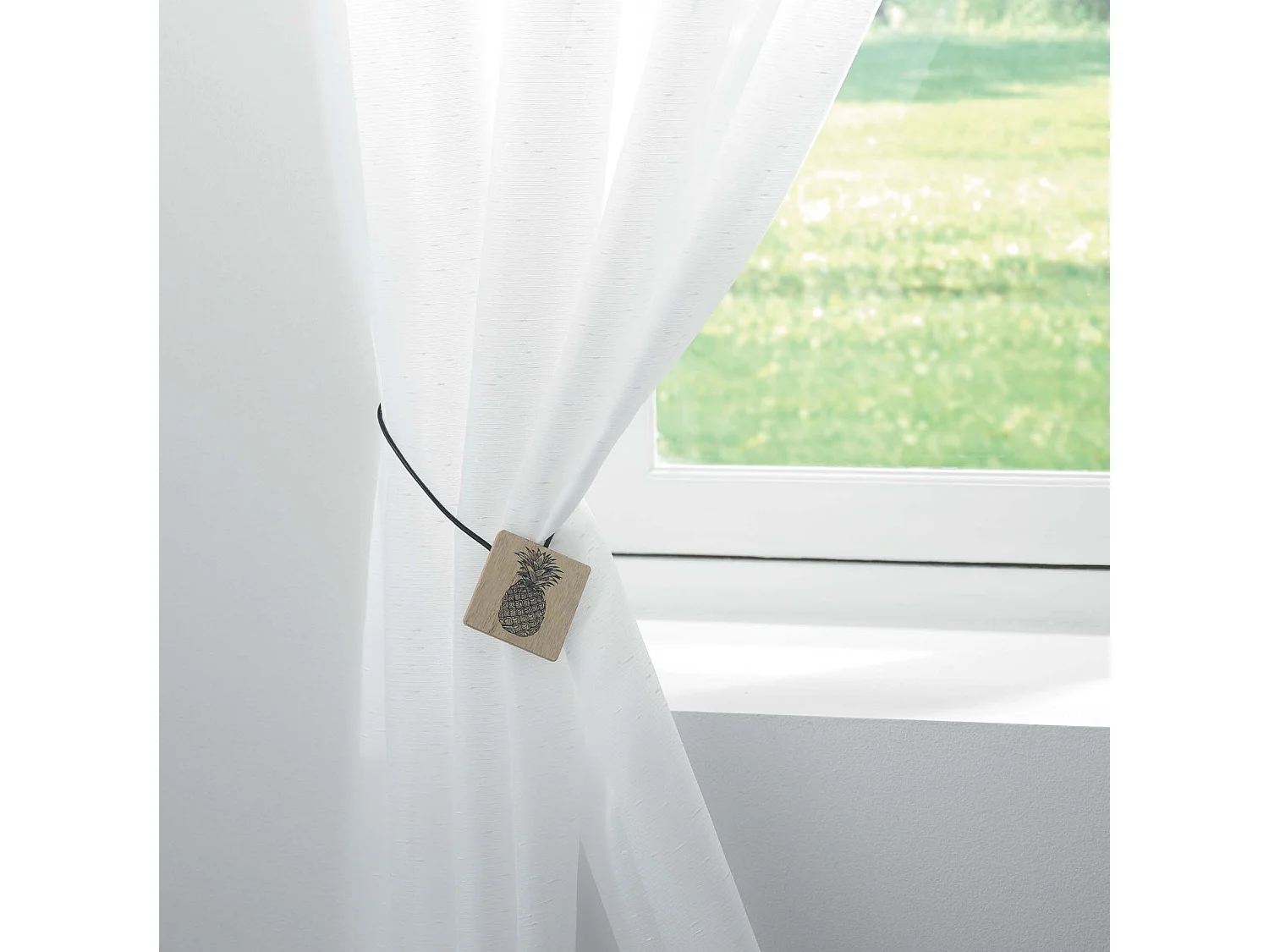 1 Embrasse aimantee Guarani noir