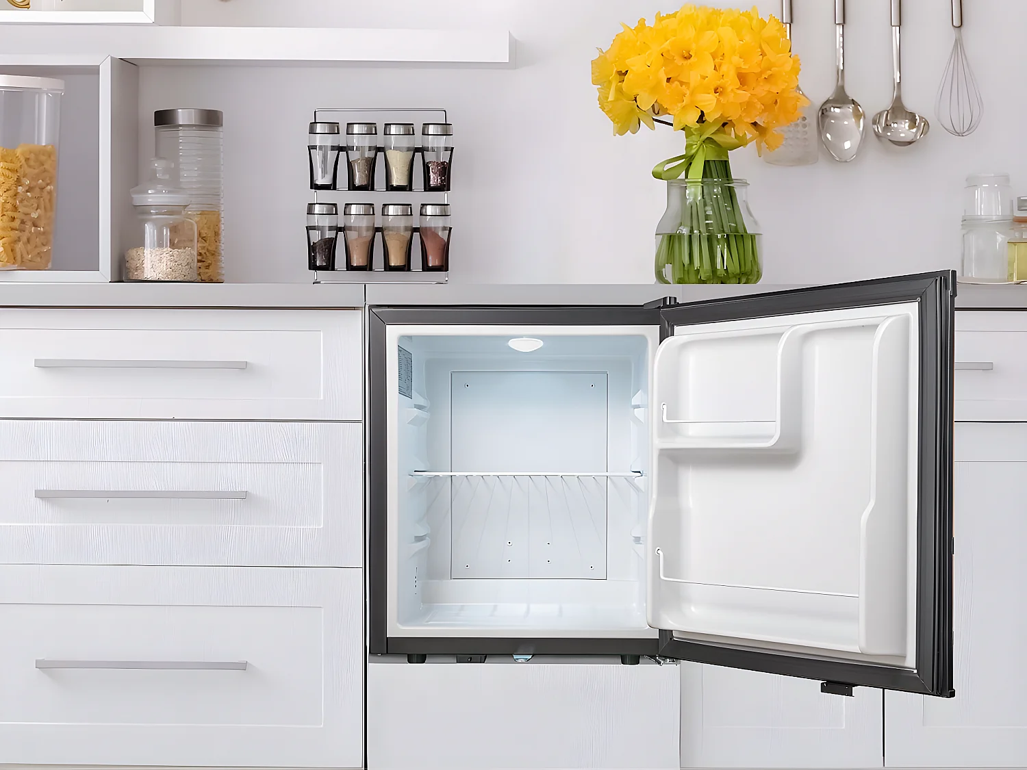 Elektrisch gekoelde minibar - 38 liter - Omkeerbare draairichting van de deur - Zwart