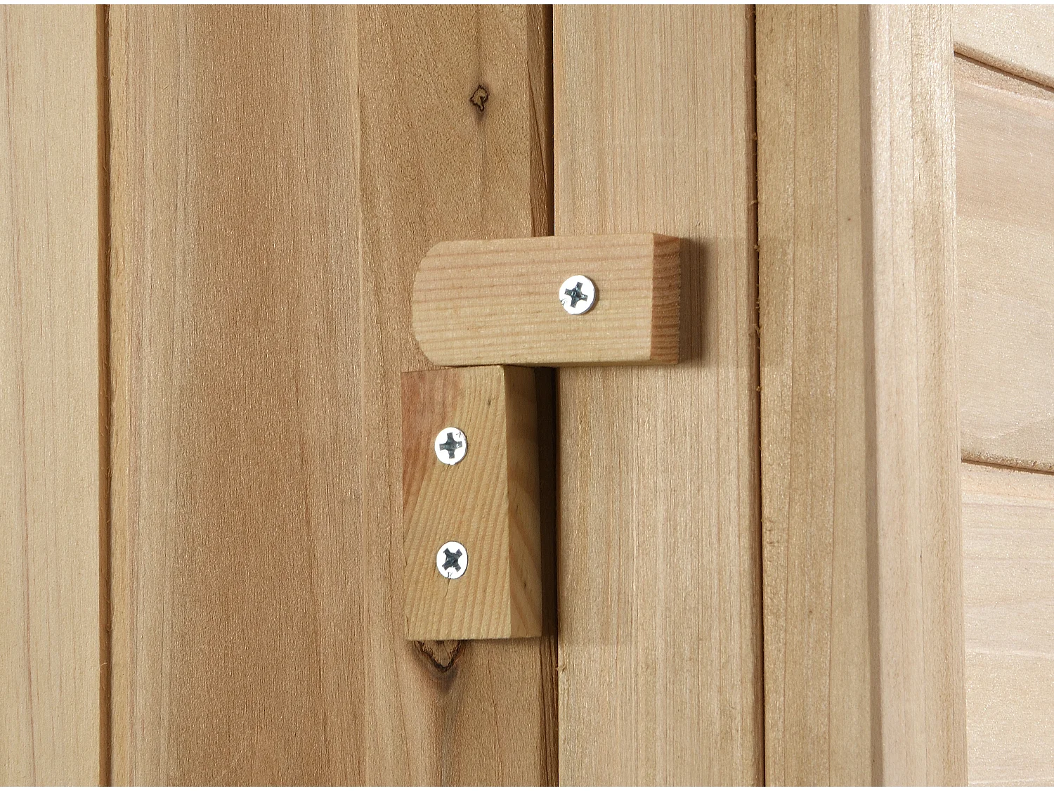 Hönshus med rastgård i naturfärgad trä för 10 hönor 266 × 174 × 205 cm FERAS