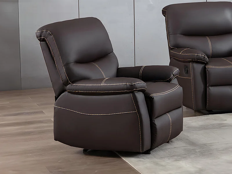 Fauteuil van bruine kunstleer CANBY