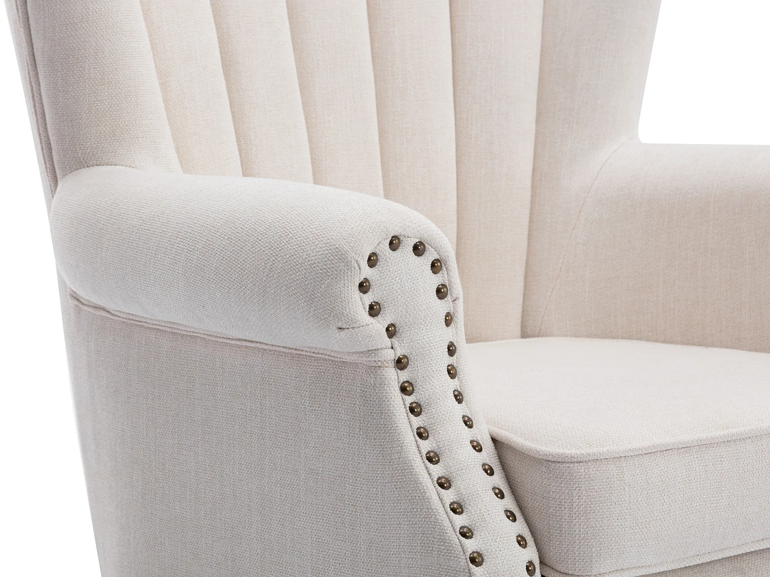 Fauteuil en tissu crème finition cloutée BATOUMI