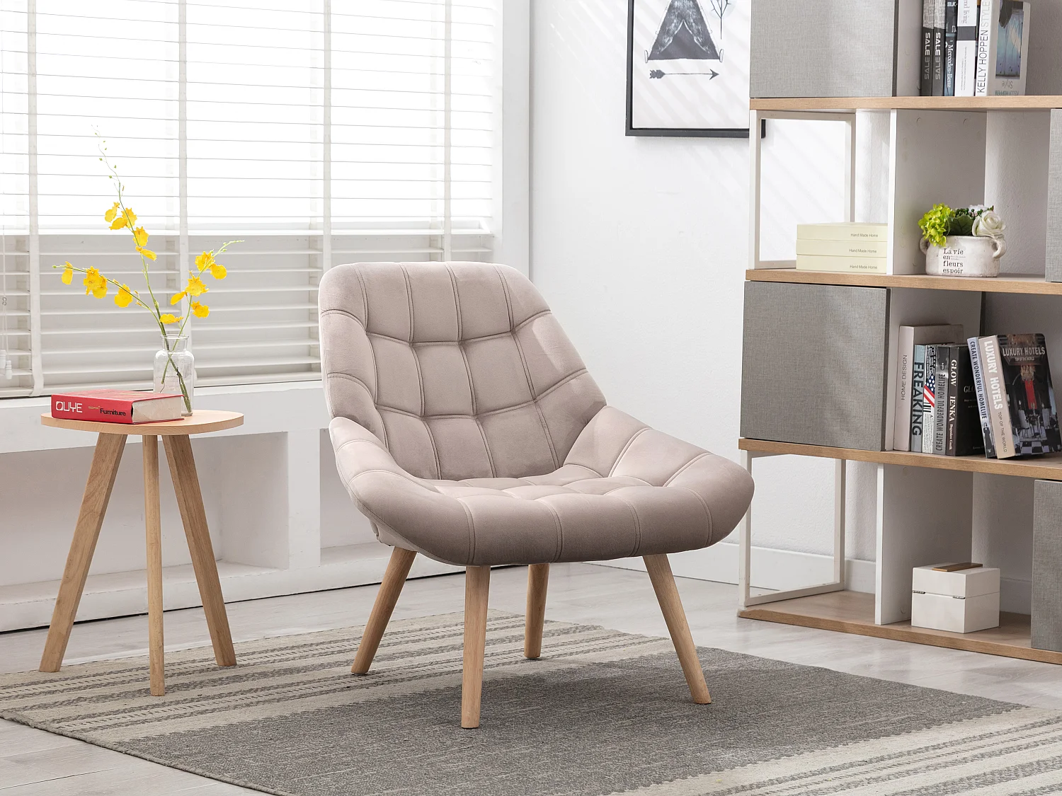 Fauteuil en velours beige LUOSTO