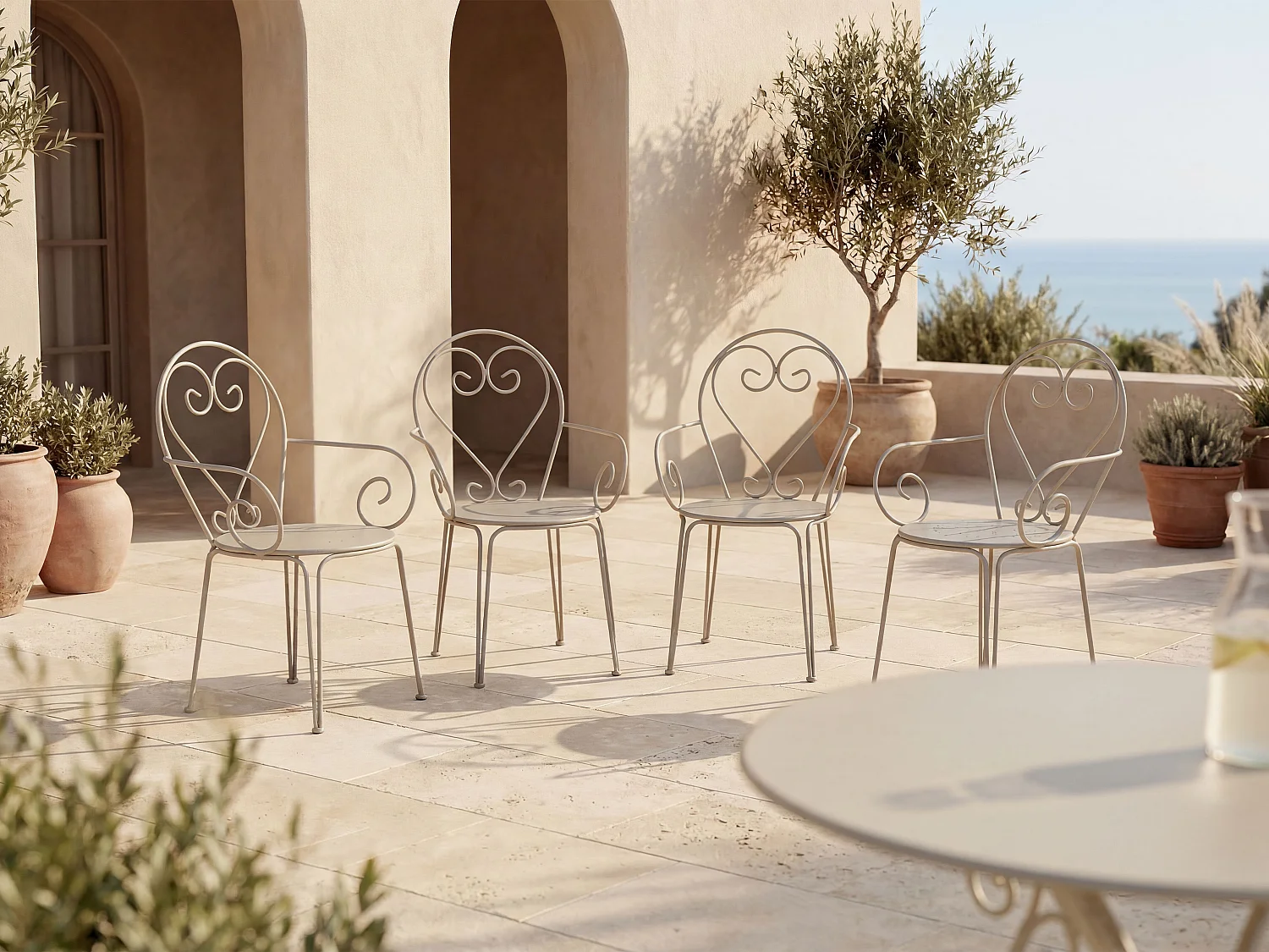 Lot de 4 fauteuils de jardin empilables en métal façon fer forgé  - Beige - GUERMANTES de MYLIA