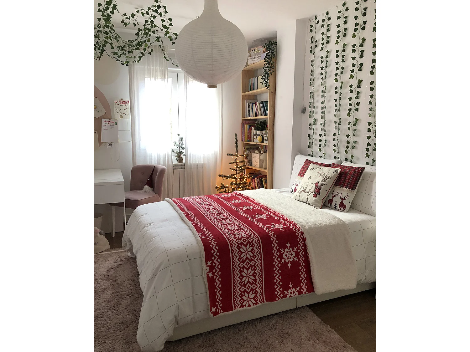 Lot de 2 coussins décoratifs ROBBIE 45 x 45 cm Rouge Motif de Noël