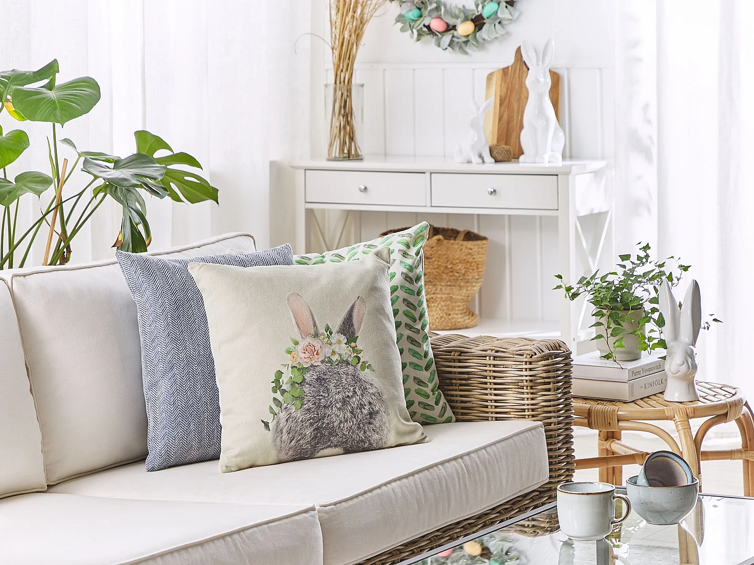 Conjunto de 2 almofadas multicolor com motivo de coelho 45 x 45 cm FATSIA