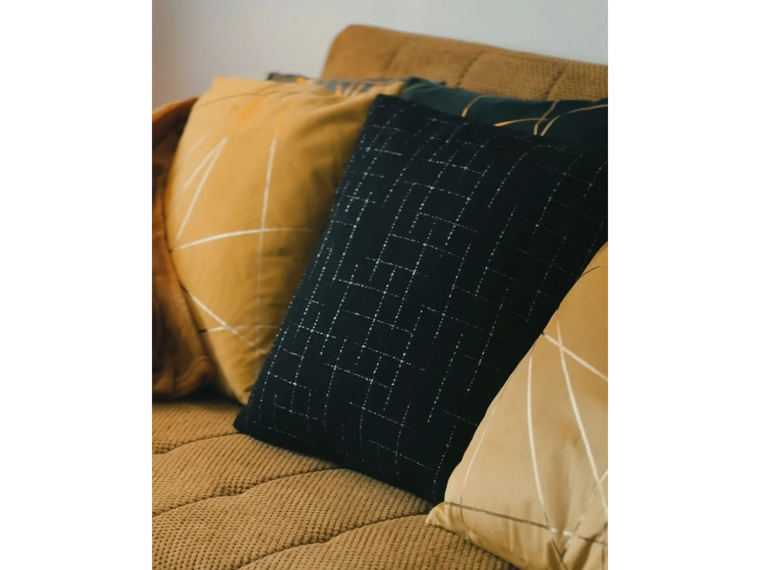 Lot de 2 coussins décoratifs BELLFLOWER 45 x 45 cm Noir Motif géométrique