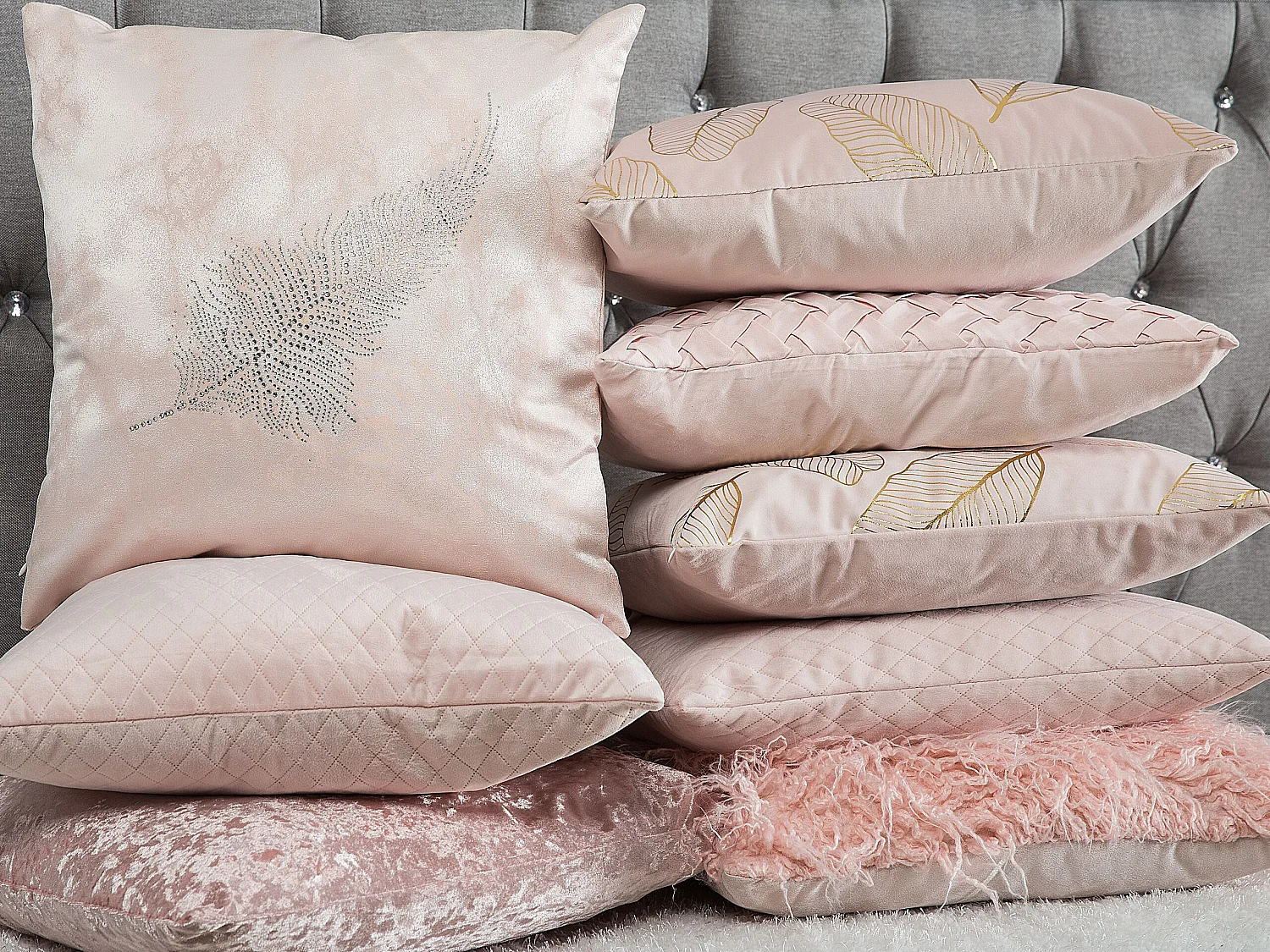 Lot de 2 coussins décoratifs DAISY Fourrure synthétique 45 x 45 cm Rose Unicolore