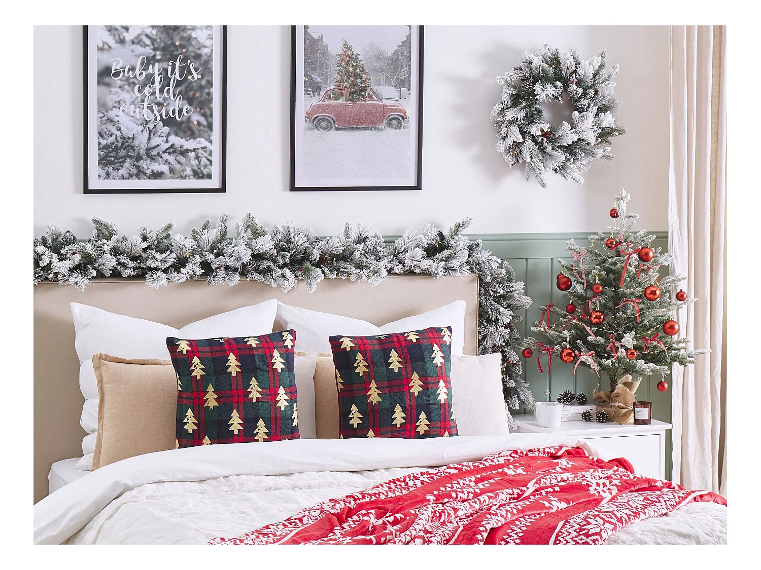Lot de 2 coussins décoratifs CUPID 45 x 45 cm Vert foncé Motif de Noël