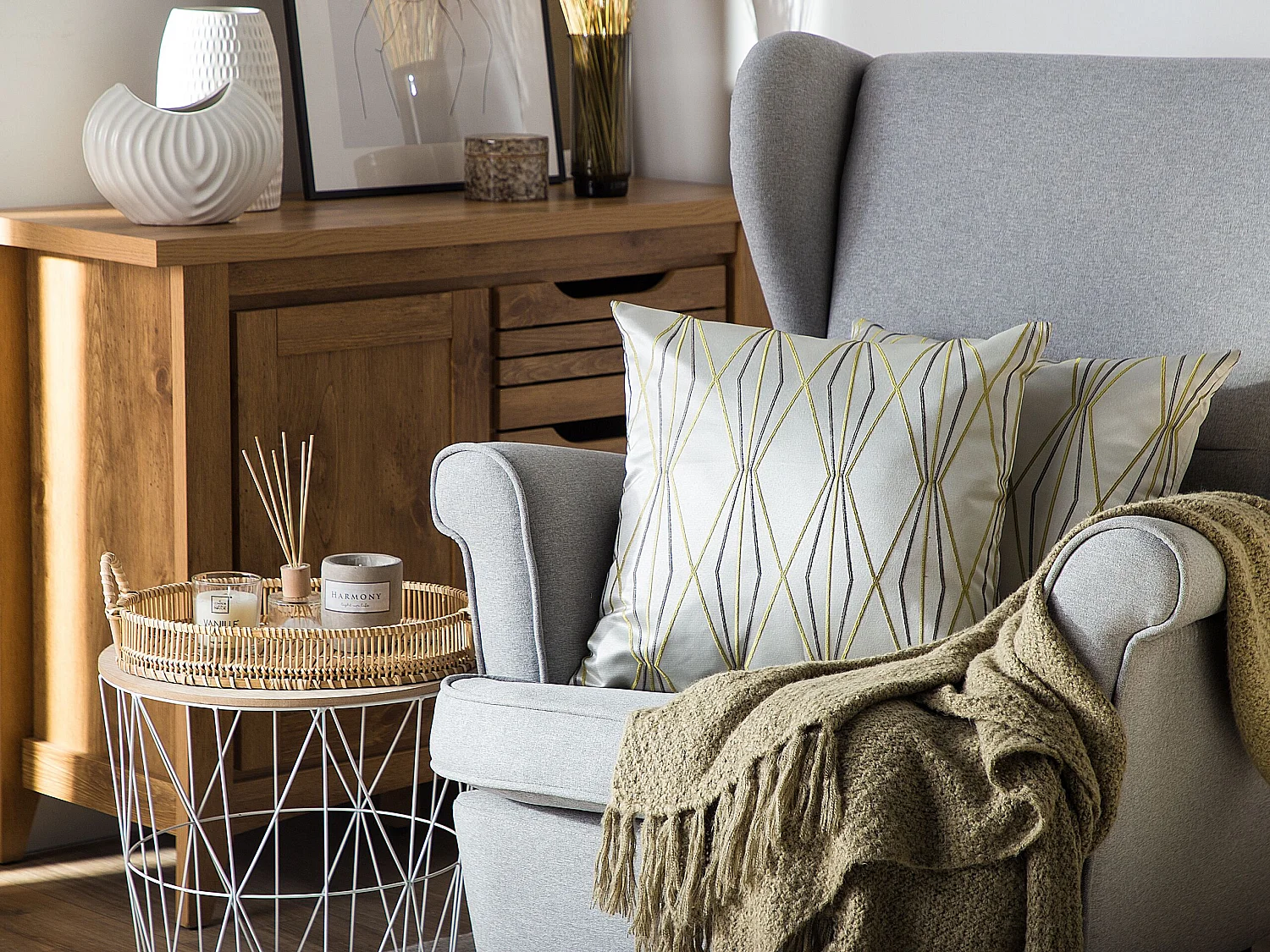 Lot de 2 coussins décoratifs FENNEL 45 x 45 cm Blanc Motif géométrique