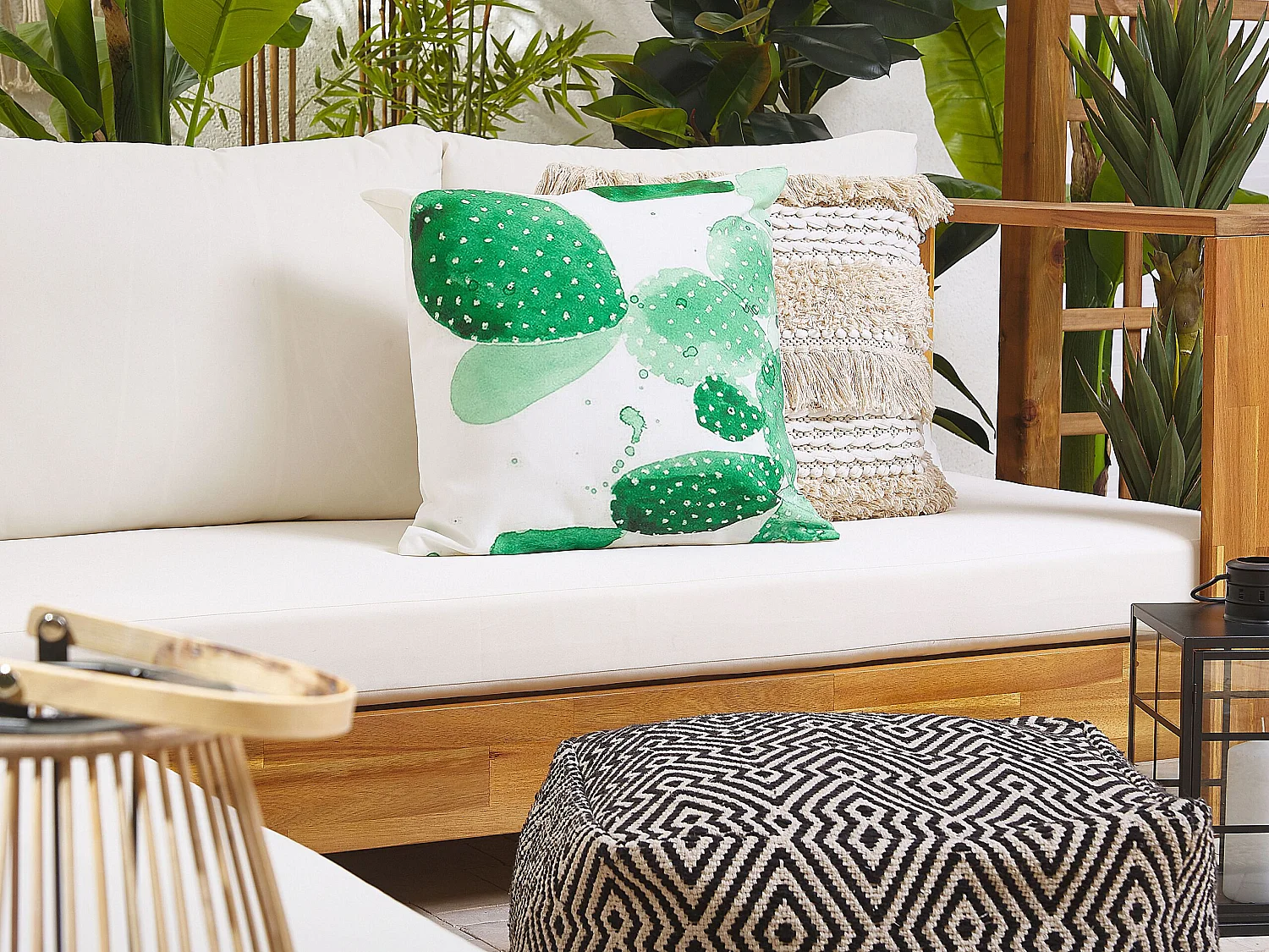 Lot de 2 coussins d'extérieur OSTINA Motif de plante 45 x 45 cm Vert