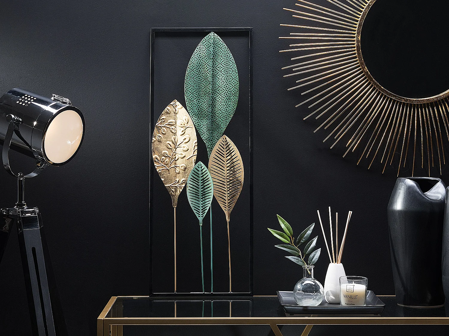 Elegante Wanddekoration grün/gold/schwarz Blätterform Platinum