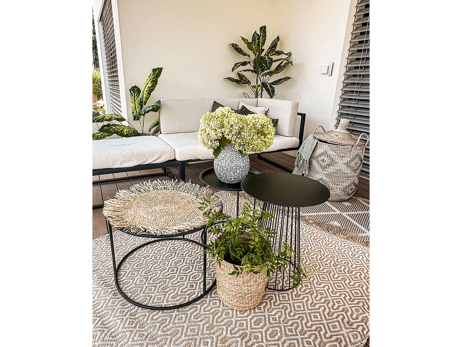 Plante artificielle 122 cm avec pot DIEFFENBACHIA