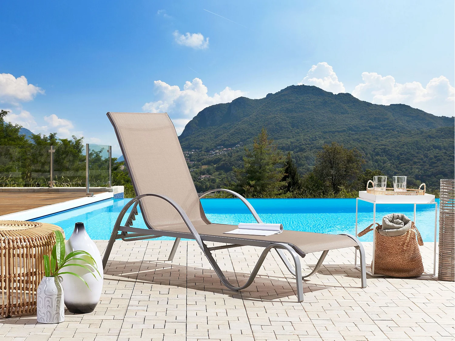 Leżak ogrodowy PROCIDA Rozkładany Metal Jasnobrązowy