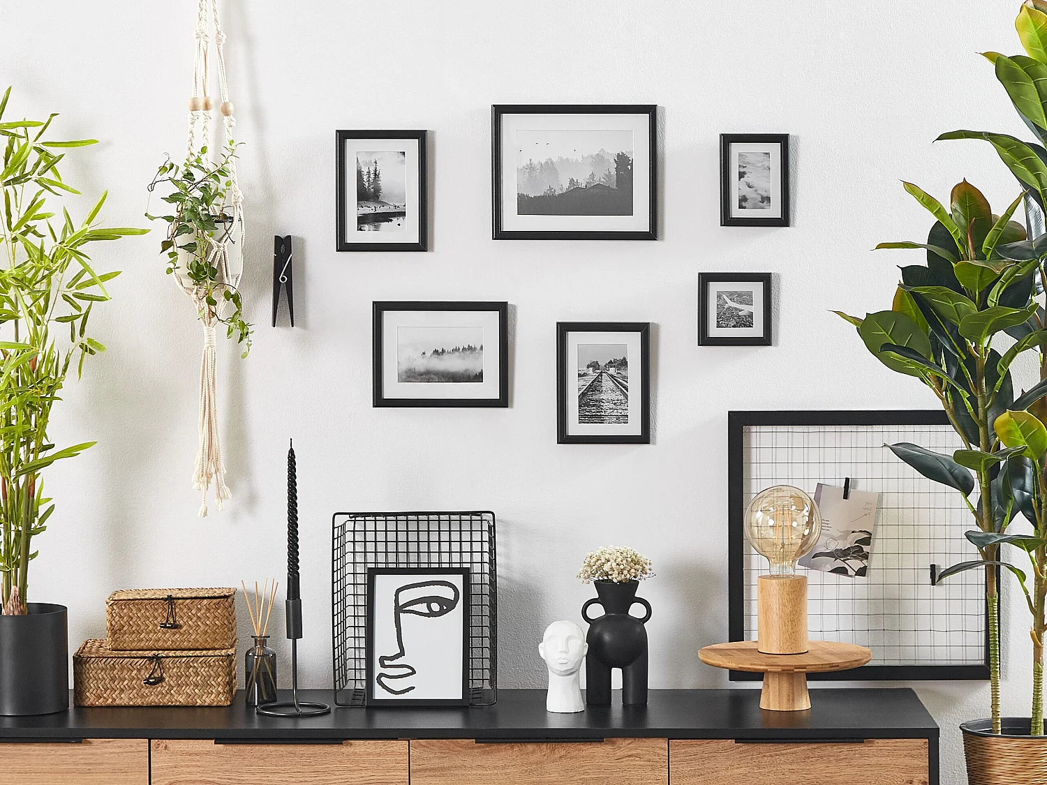 Set of 6 Photo Frames ZINARE Landscape Black