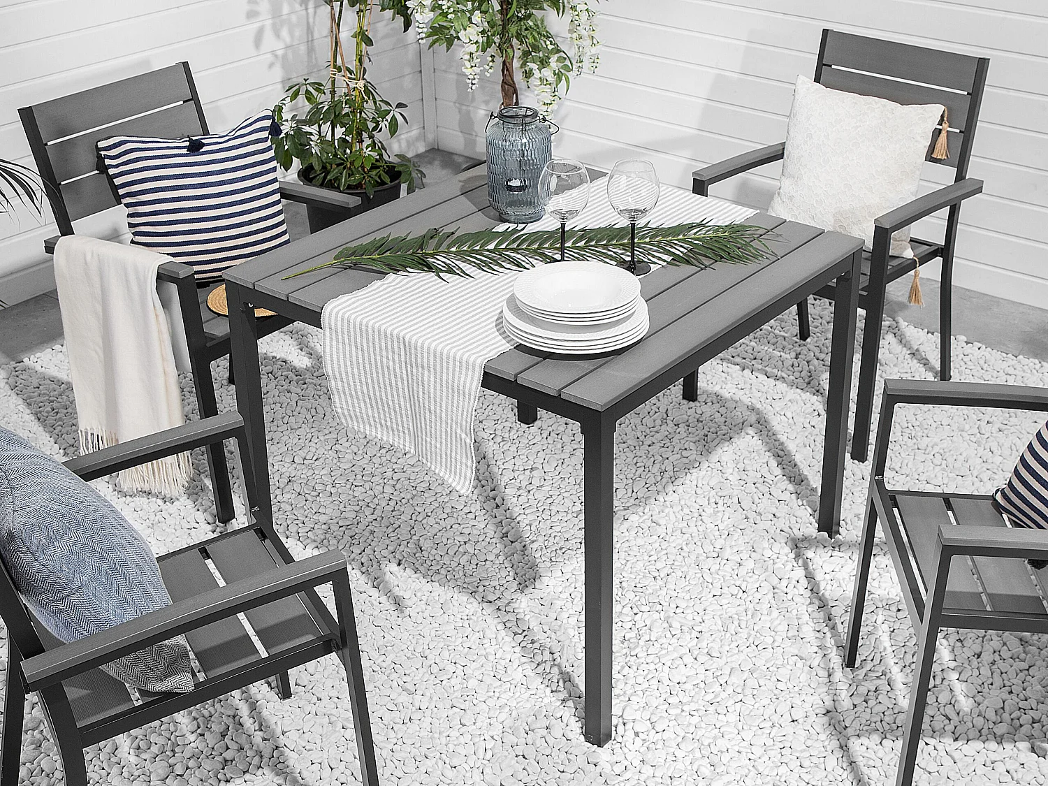 Gartentisch für 4 Personen 95 x 95 cm Aluminium schwarz Kunstholz grau Prato