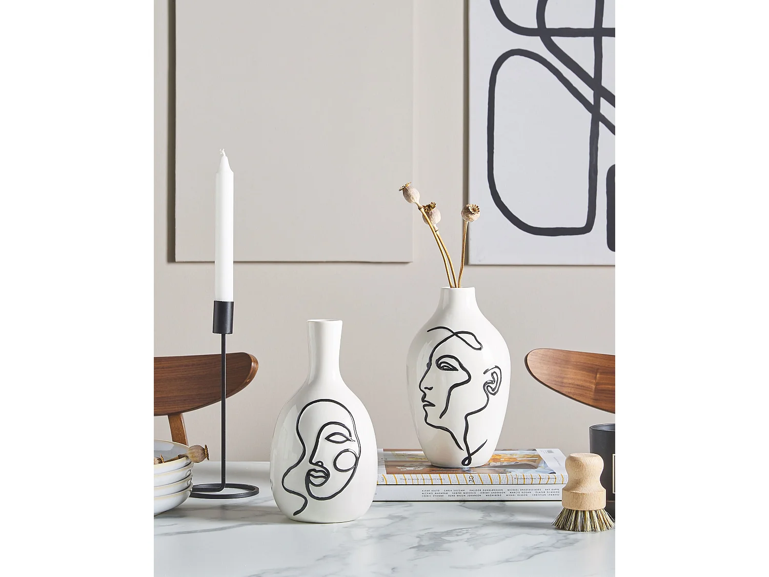 Blumenvase aus Steinzeug weiß 23 cm mit Gesichtsmotiv schwarz wasserdicht Helike