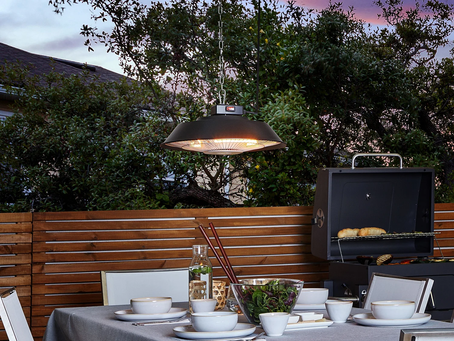 Riscaldamento elettrico a sospensione 1500 W nero SANGAY