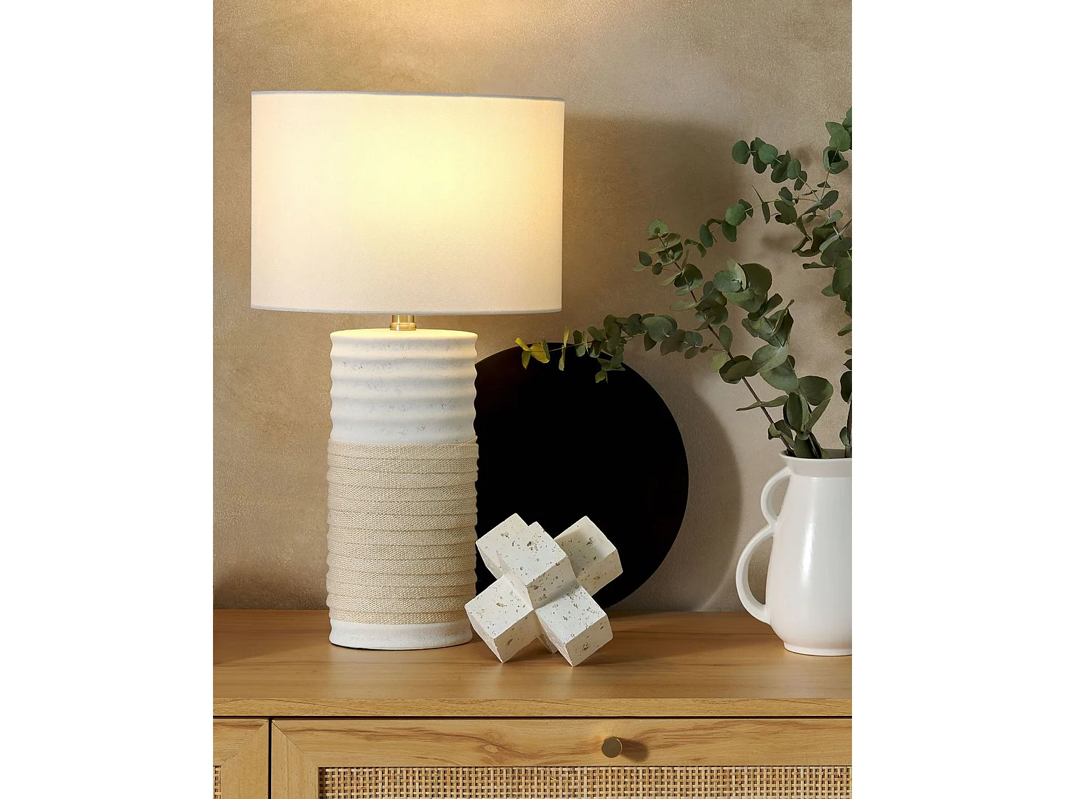 Klassische Tischlampe Leinen / Porzellan weiß und helles Beige Navia