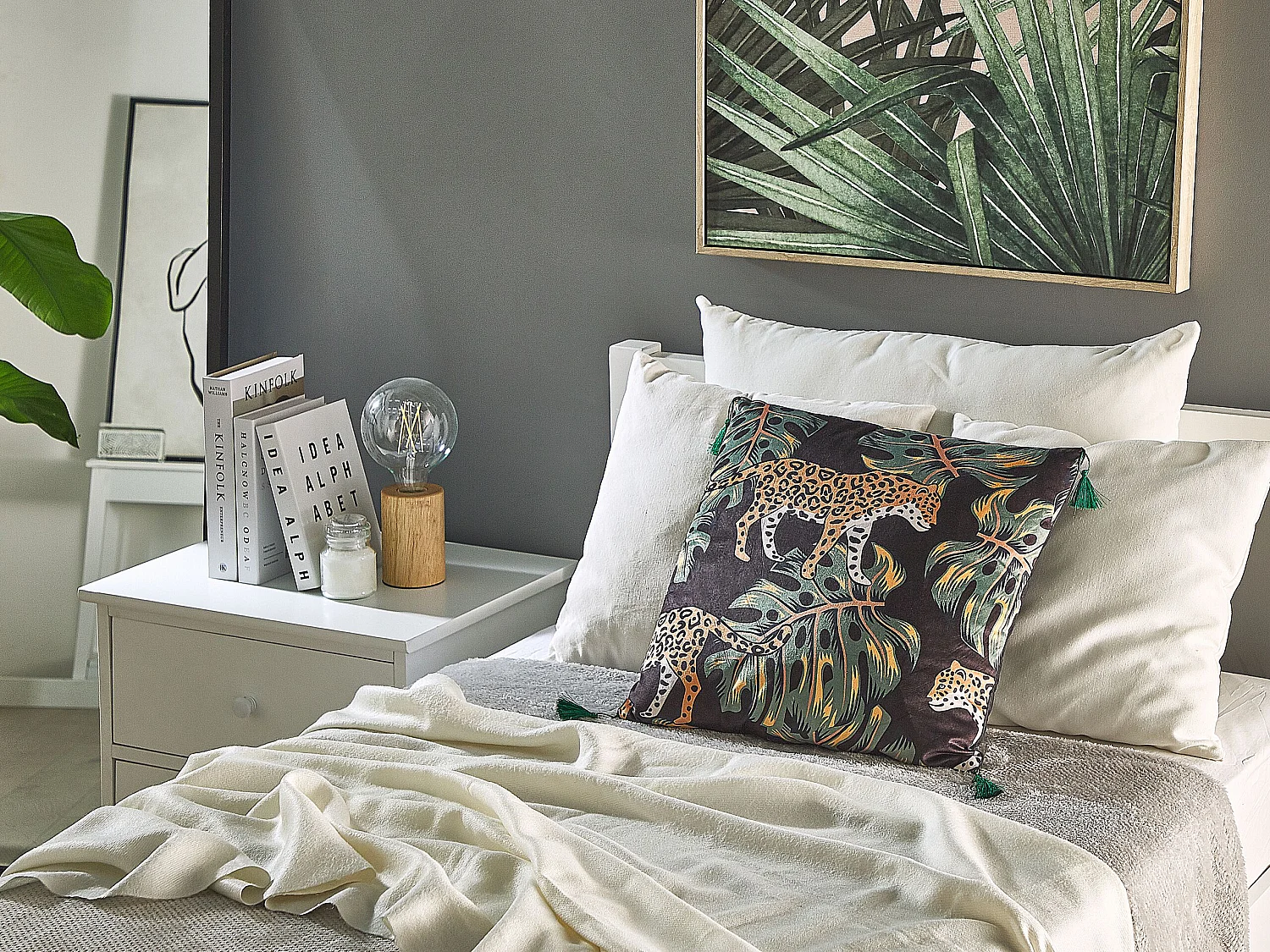 Lot de 2 coussins décoratifs KUHI Velours 45 x 45 cm Noir Motif animal