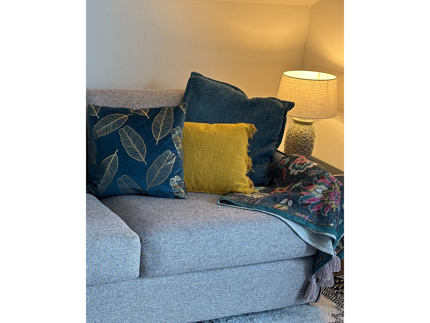 Lot de 2 coussins décoratifs FREESIA Velours 45 x 45 cm Bleu paon Motif de plante