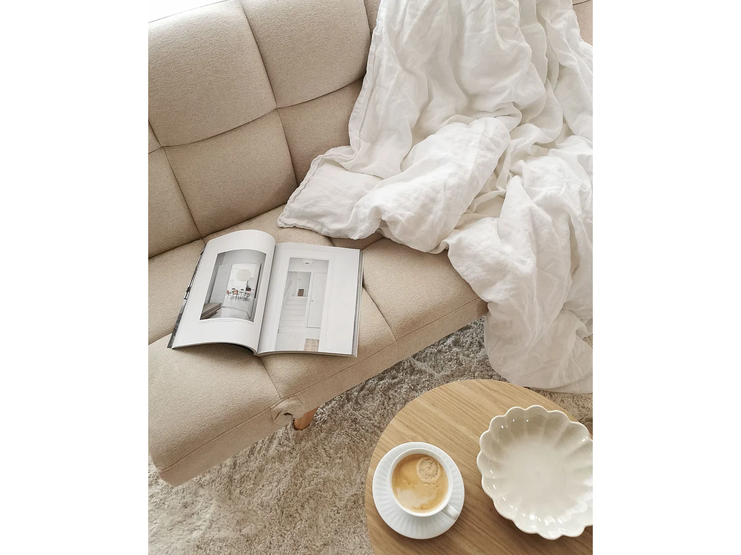 Canapé convertible clic-clac 2 places en coton beige INGARO