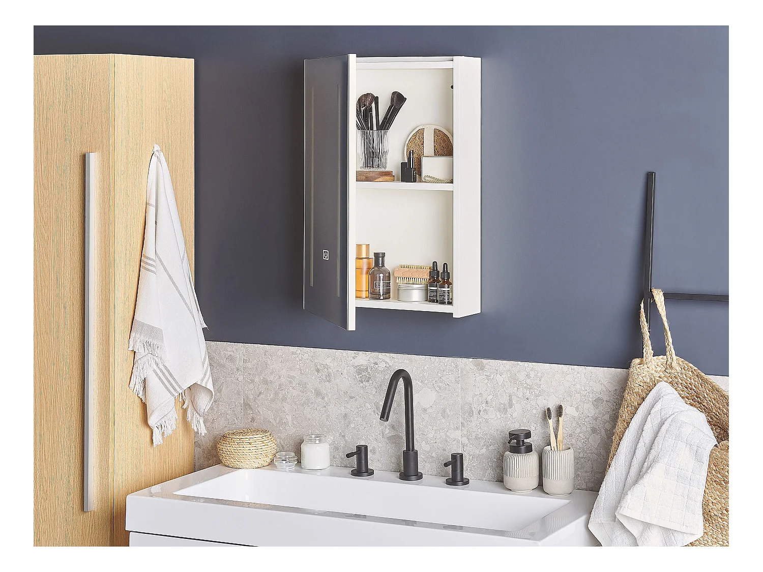 Badkamer wandkast met spiegel LED CAMERON 40 cm 60 cm Wit