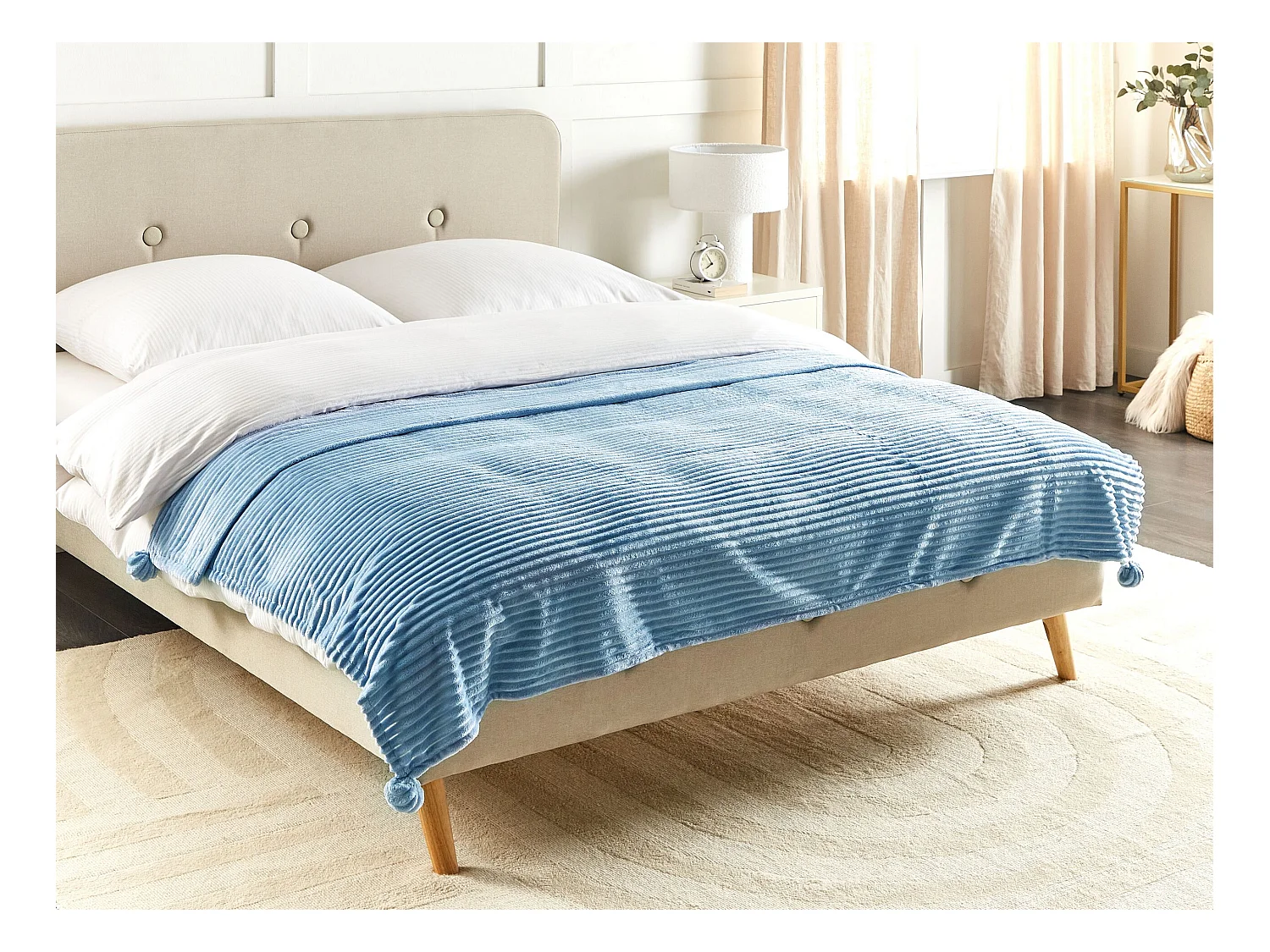 Flauschige Decke blau mit Streifenoptik und Bommeln 150 x 200 cm Kaweri