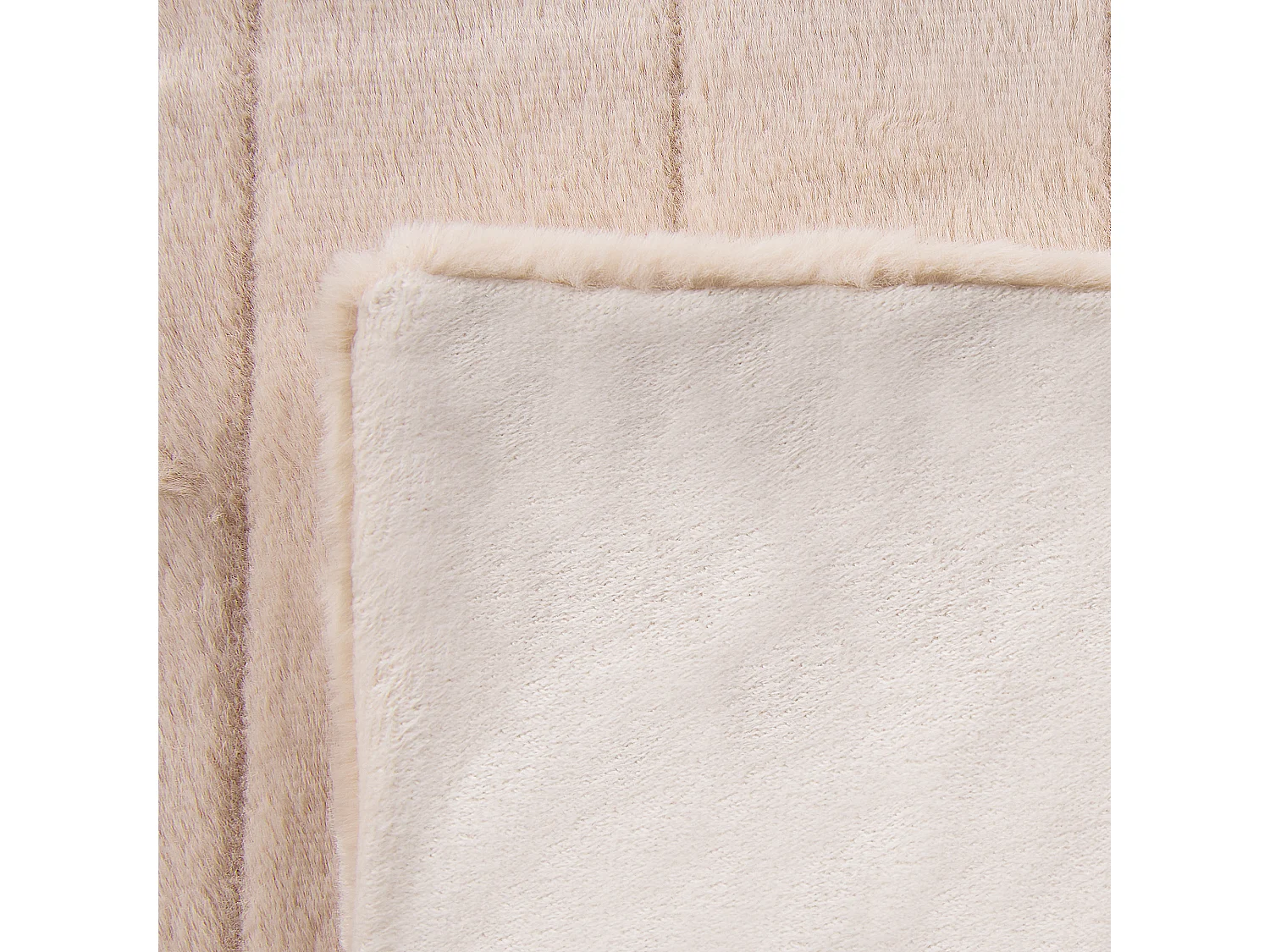 Kuscheldecke SMAHRA 180 x 220 cm Pastellrosa