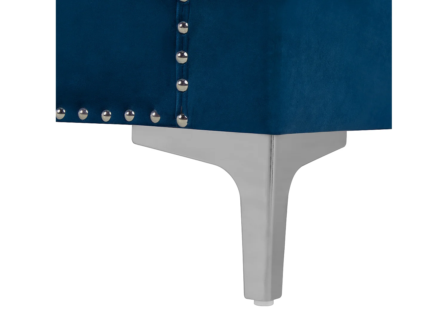 Modernes Polstersofa in Marineblau mit passenden Zierkissen Samtstoffbezug