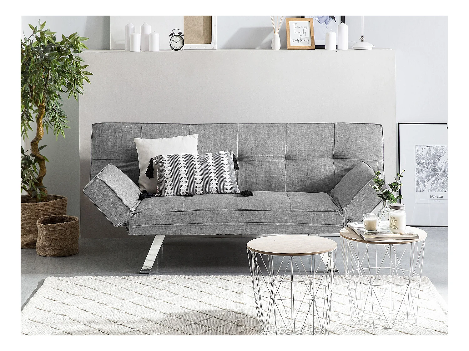 Hellgraues elegantes Sofa mit Schlaffunktion Polsterbezug Bristol II