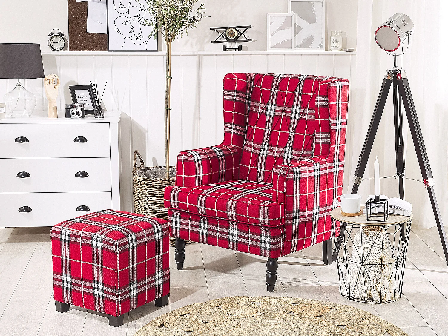 Fauteuil bergère en tissu rouge à carreaux avec repose-pieds assorti SANDSET