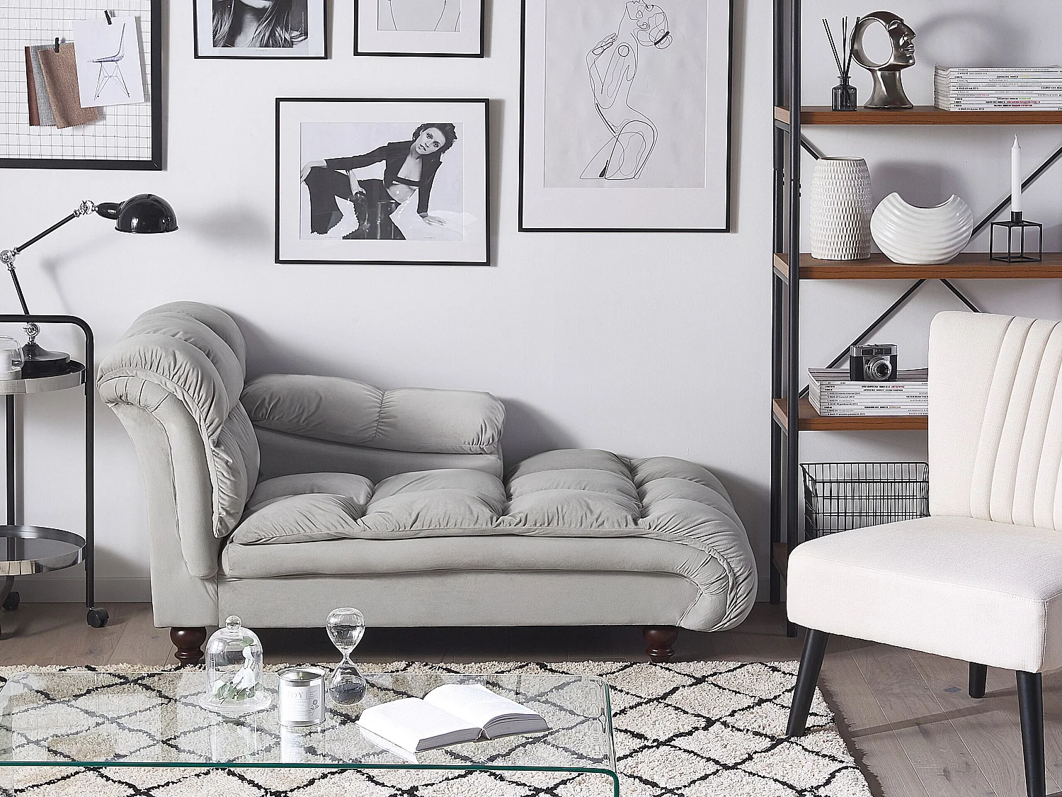 Chaiselongue linksseitig Samt grau Holzfüße Arm- & Rückenlehne gesteppt Lormont