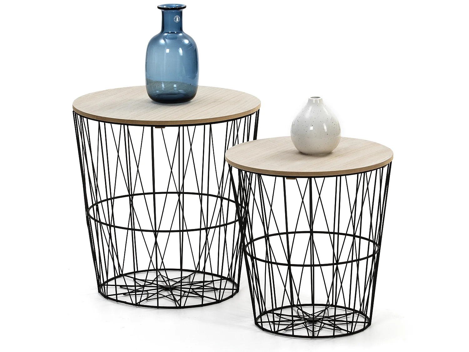 Ik speel 2 Guili salontafels met een natuurlijke houten blad, een metalen frame in het zwart.