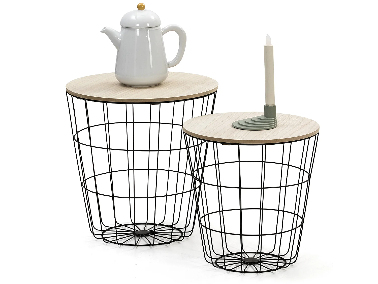 Ik speel 2 Everest salontafels met een natuurlijke houten blad en een metalen frame in het zwart.