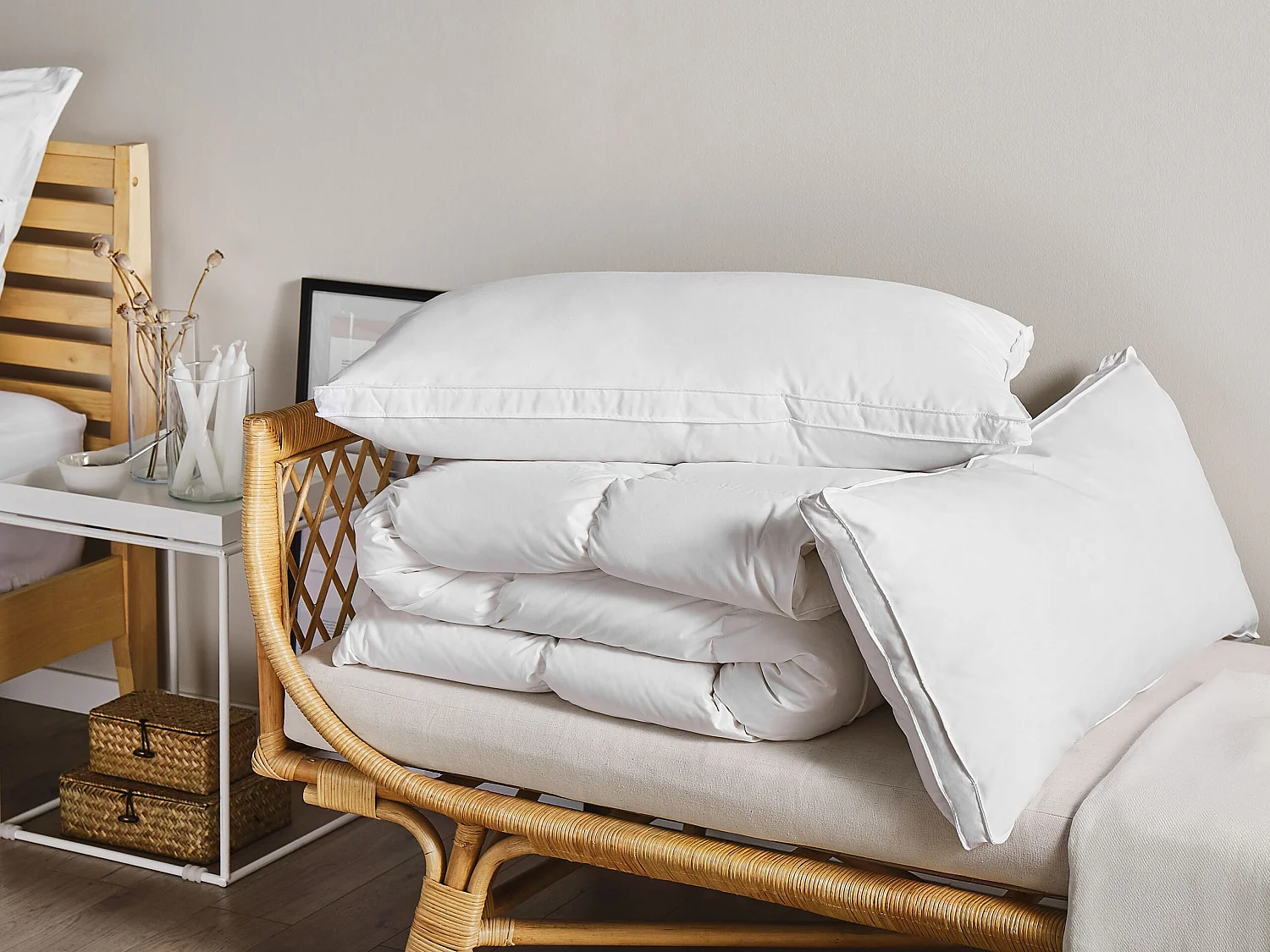 Conjunto de 2 almofadas FELDBERG Alta Penas e plumas de pato 40 x 80 cm Branco