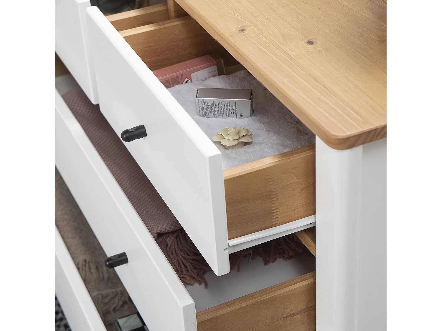 Commode 5 tiroirs Luca dans les tiroirs Blanc/Chêne, 90 cm Longueur