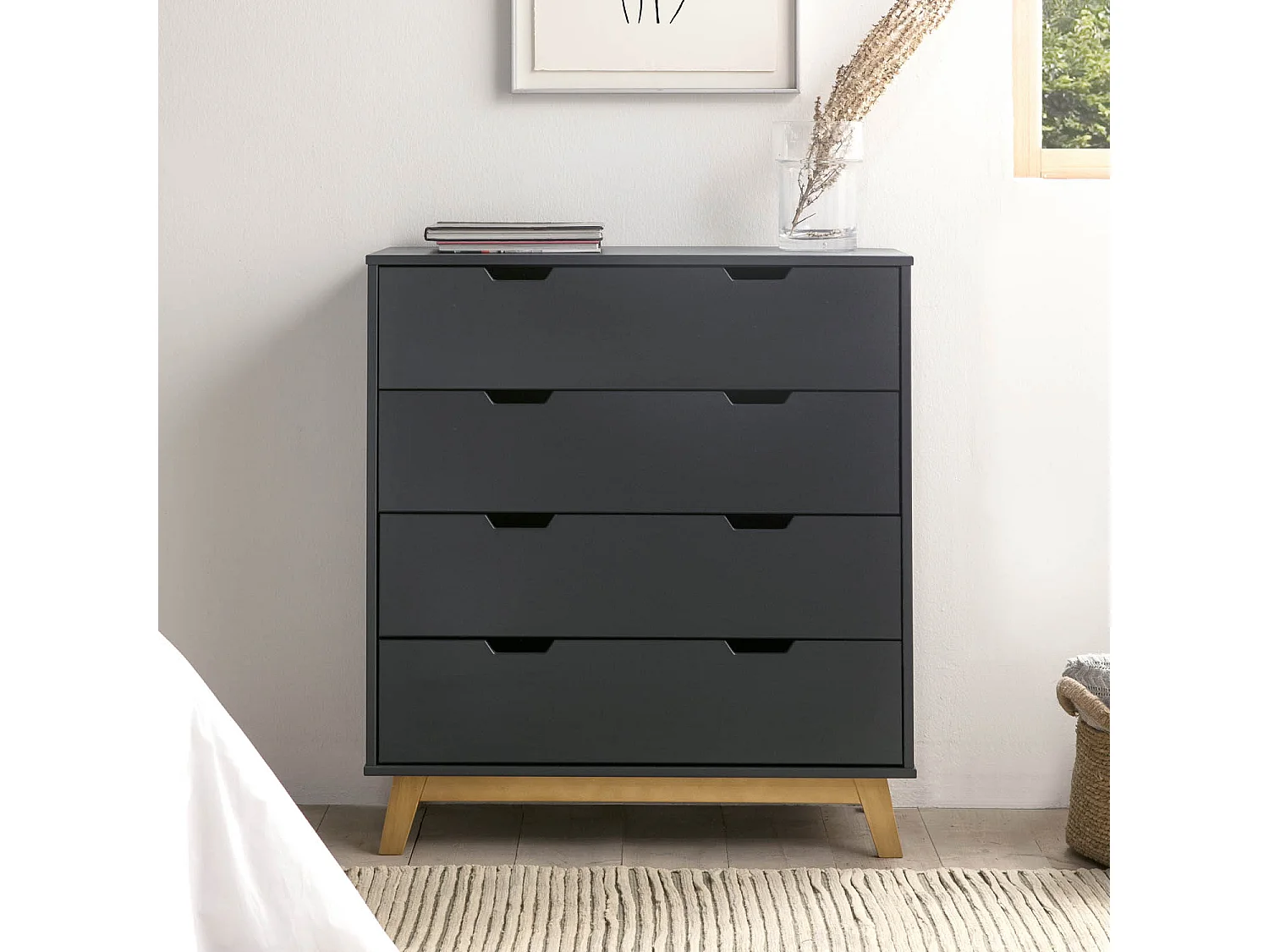 Commode Miranda avec 4 tirois en Couleur Anthracite, Pieds en Bois Naturel