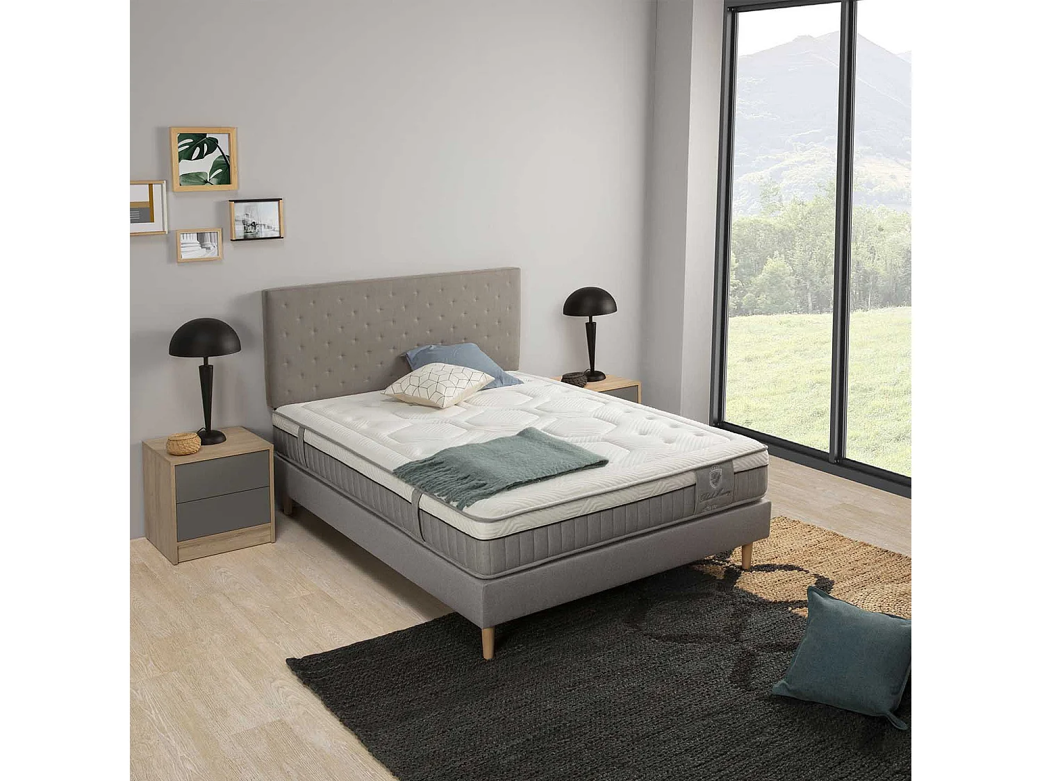 Matelas Viscoélastique Black Memory 90x200 cm avec Ressots ensachés, Fermeté Moyenne