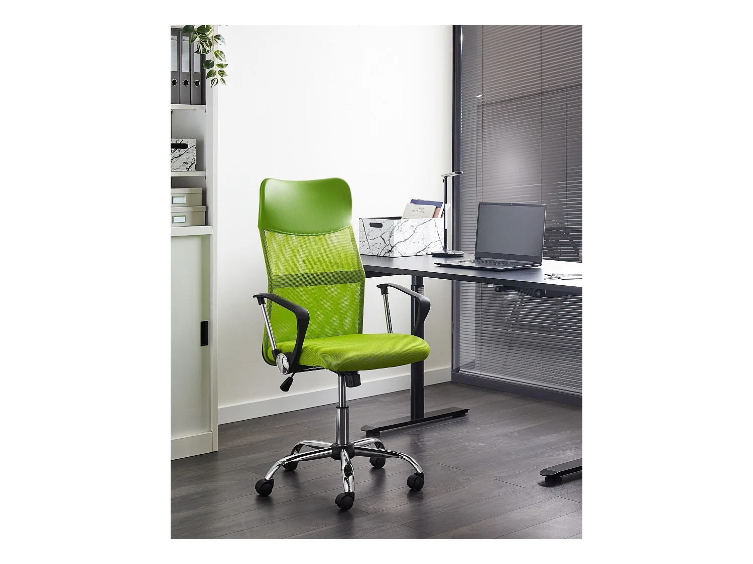 Bequemer Bürostuhl hohe Rückenlehne höhenverstellbar Netz grün Design