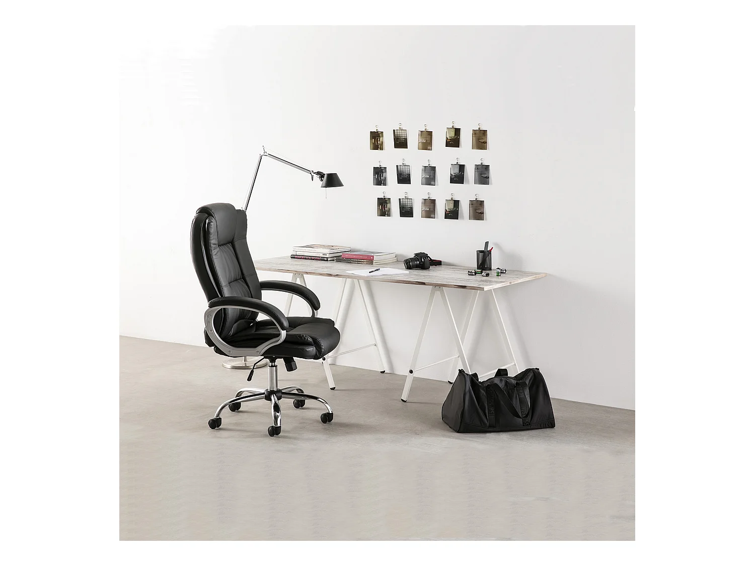 Sillón de Oficina Karen elevable y reclinable, Piel sintética, Color Negro