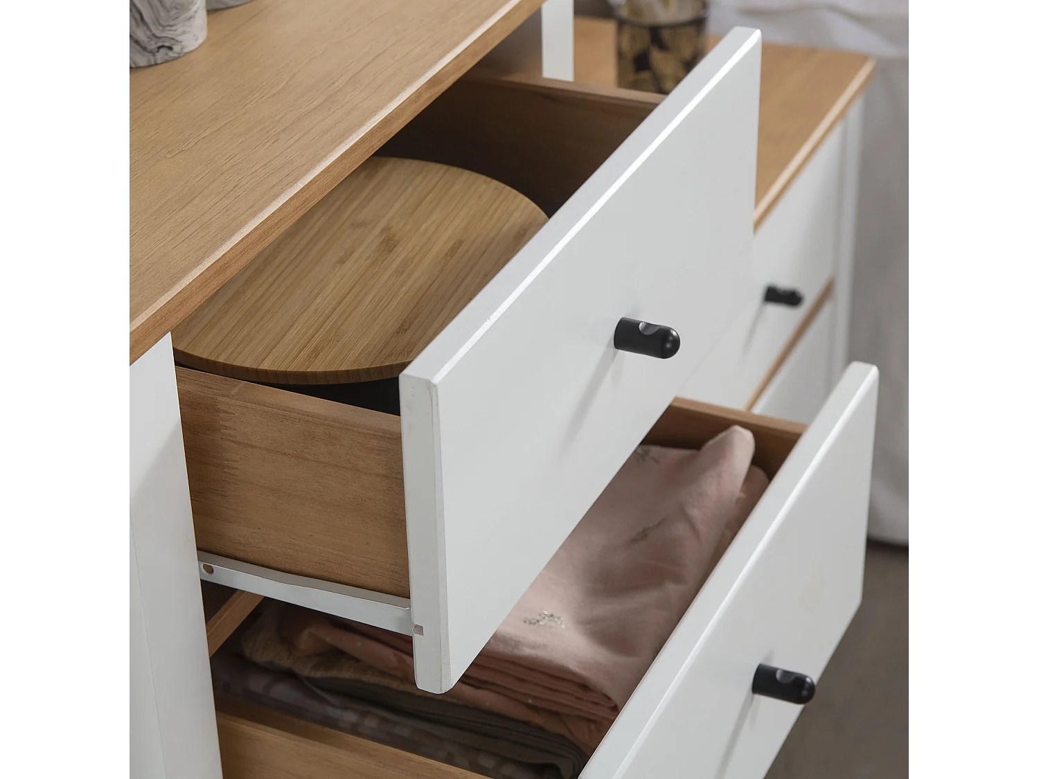 Chiffonnier Nuit 4 tiroirs Luca dans les tiroirs Blanc/Chêne, 46 cm Longueur