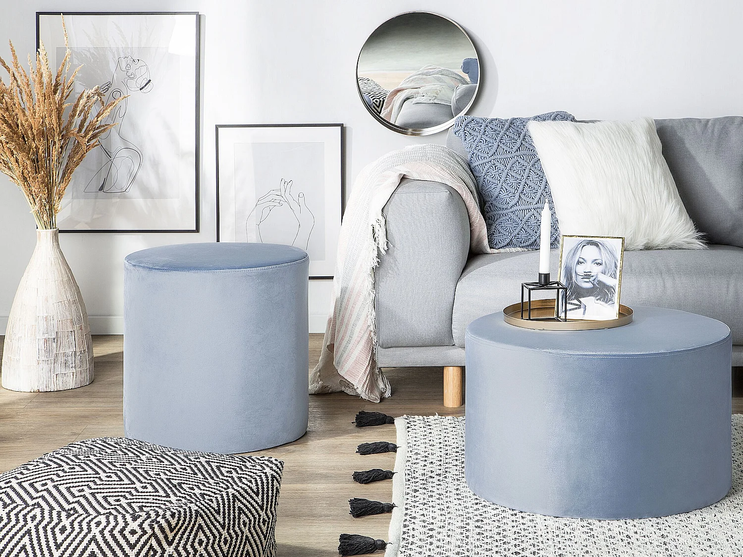 Pouf LOVETT Velours Bleu clair 47 cm 47 cm 46 cm