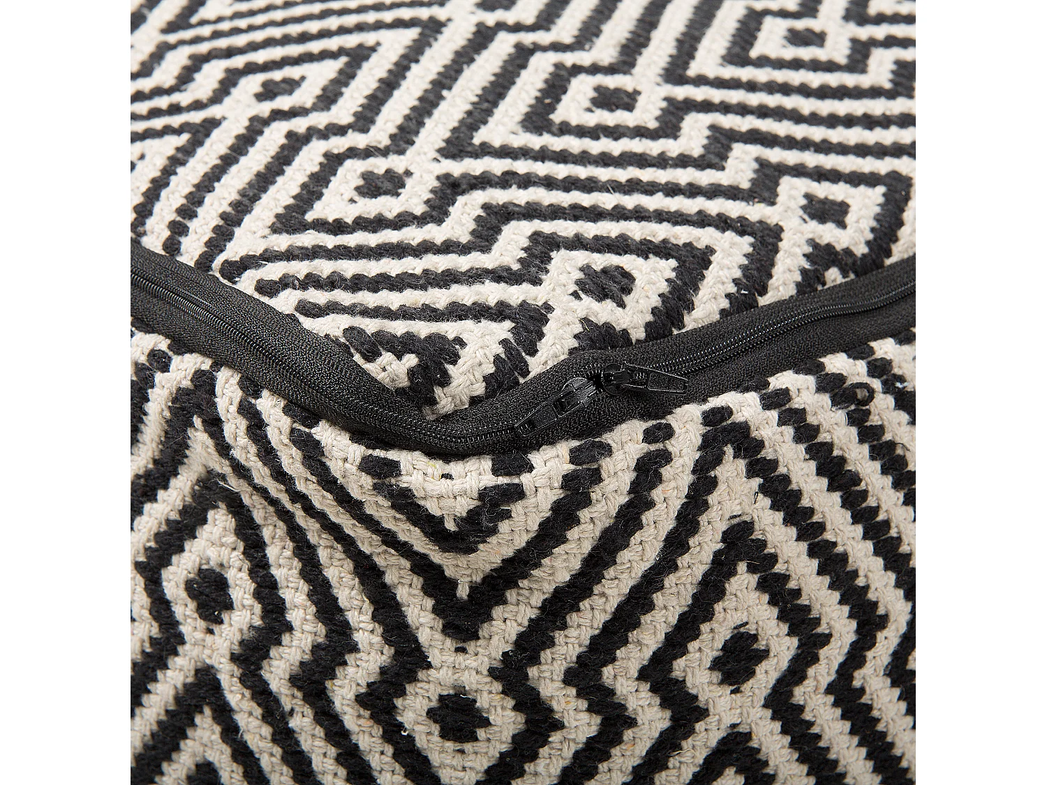 Pouf Sitzpouf Sitzhocker in schwarz-weißem Muster Baumwolle Mukki